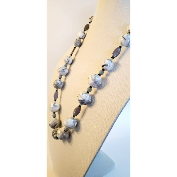 Vintage Miriam Haskell Couture Designer Black and White Marble Swirl Beaded Neck - Picture 4 of 13